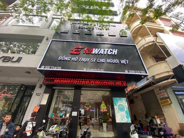 cua-hang-dong-ho-10.jpg